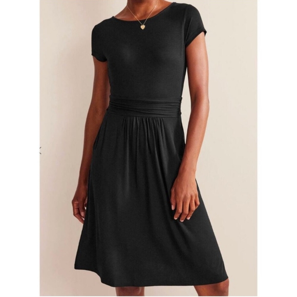 Boden Dresses & Skirts - Boden Amelie Jersey Dress